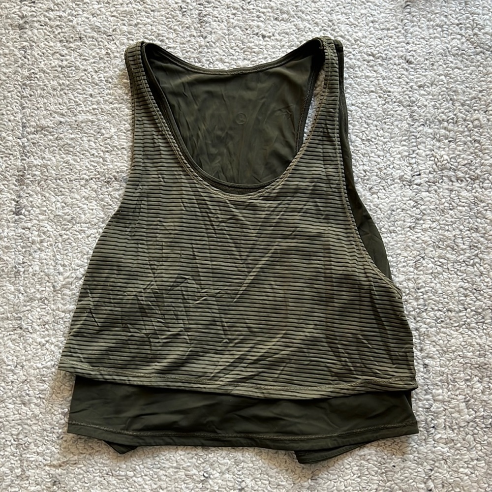 Lululemon workout tank